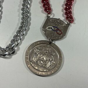 Vintage Oddfellows‎ IOOF FLT Inside Guardian Medallion Aluminum Necklace Cord